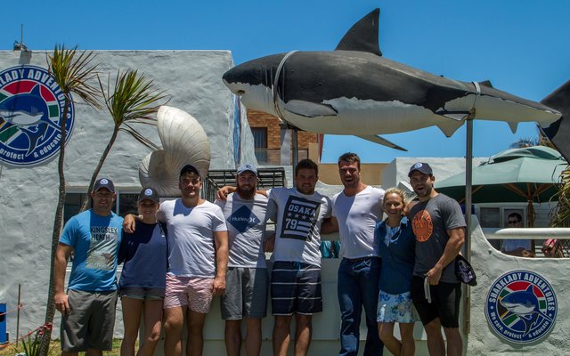 On Monday 30/11/2015, we had the pleasure of hosting a few of the players of the SHARKS,  participating in the shark cage diving tour. A fun day had by all. Namely Jaco van Tonder, Cobus Reinach, Franco Marais, Francois Kleinhans, Dale Chadwick.  On Sunday DJ, Kim Sharklady, djed for the Sharks rugby team whilst they enjoyed lunch at Wildekrans Restaurant "OPEN" which was enjoyed by all.